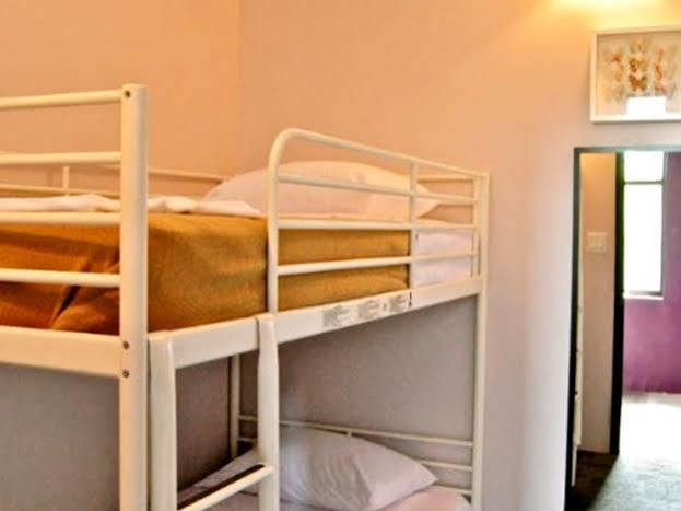 International Students Residencia Hostal